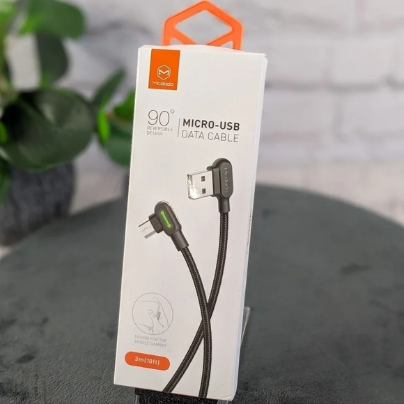 90° reversible USB-A to micro USB 10' (3m) cord, illuminated black fabric - Picture 1 of 7